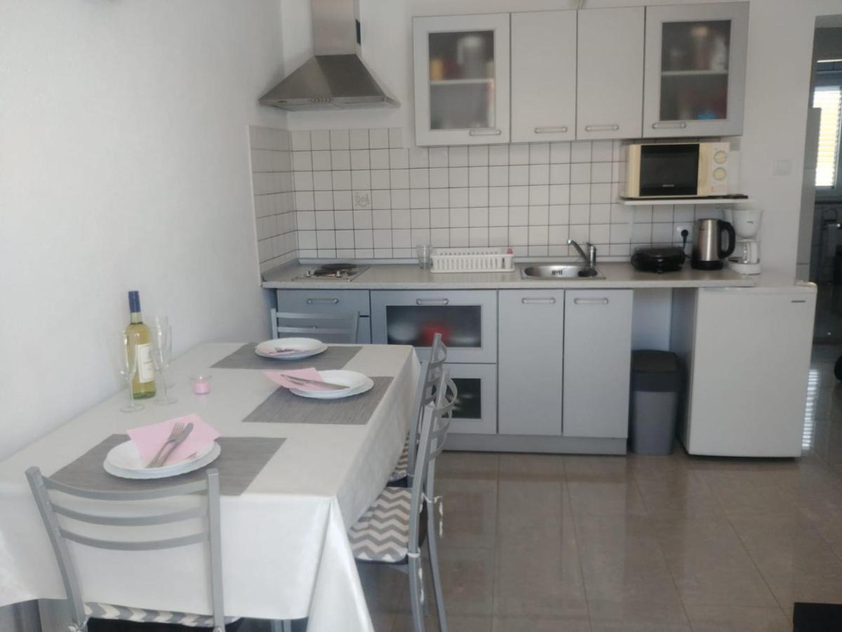 דירות מדולין Lana Apartman מראה חיצוני תמונה